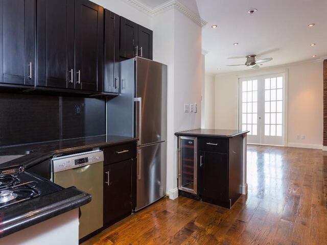 Studio at 635 East 6th Street