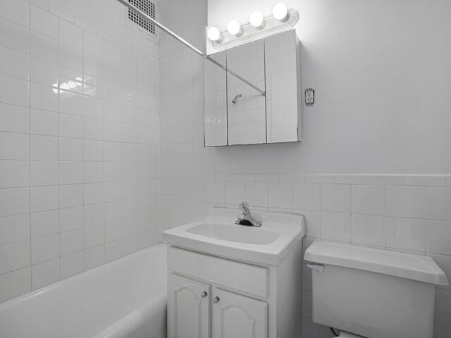 Studio at South Pierre (aka 160 West 71st)