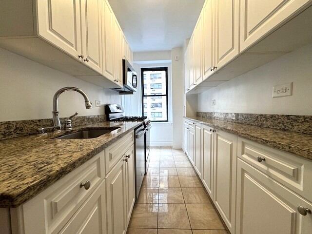 1-Bedroom at 360 East 55th Street