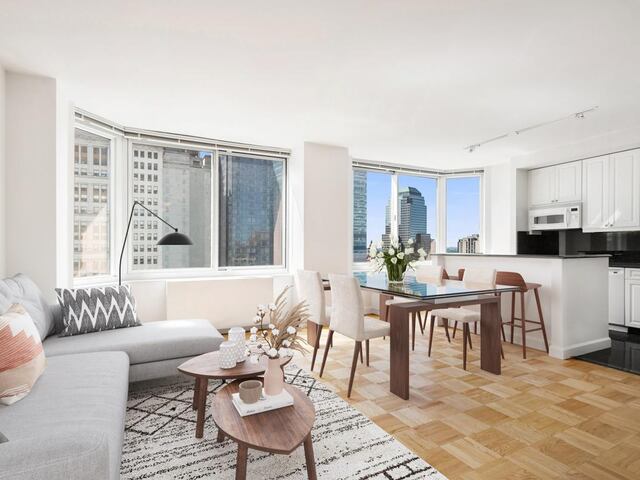 2-Bedroom at Barclay Tower