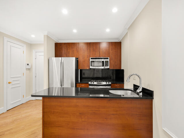 3-Bedroom at 226 East 70th Street