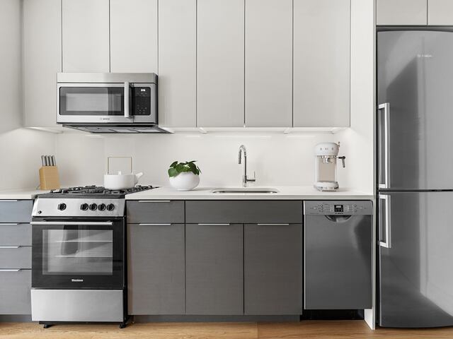 Studio at 325 Kent Avenue