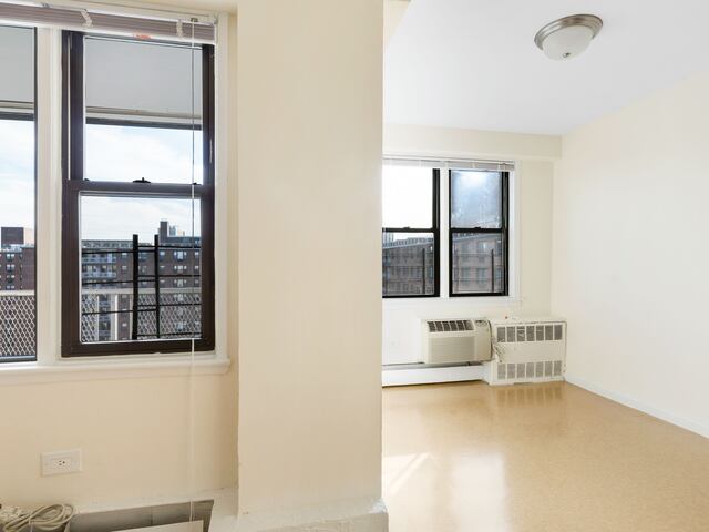 2-Bedroom at LeFrak City: Argentina