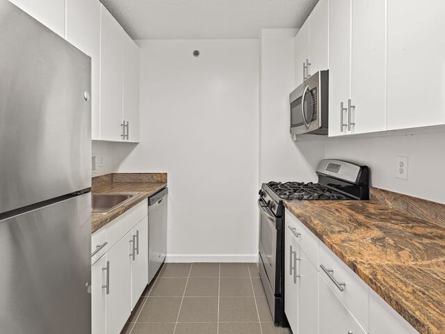 1-Bedroom at Newport: East Hampton