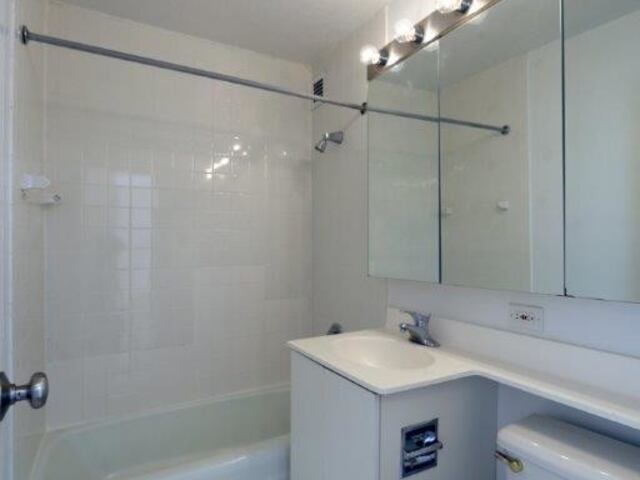 1-Bedroom at Murray Hill Manor
