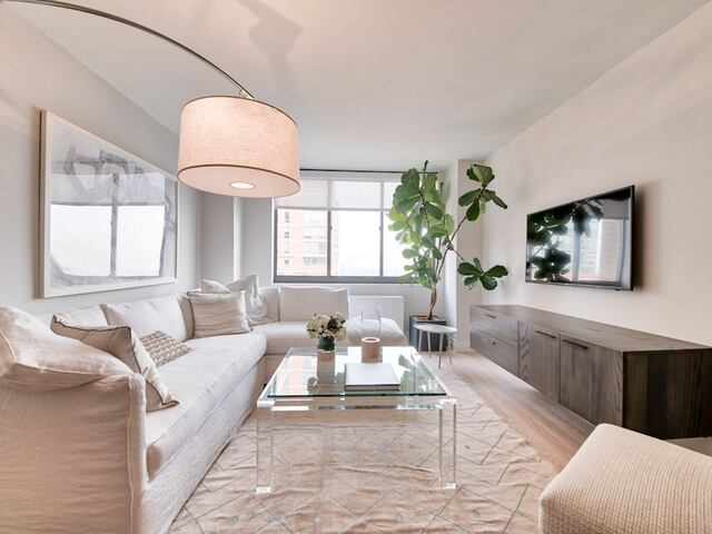 1-Bedroom at Normandie Court: 225 East 95th