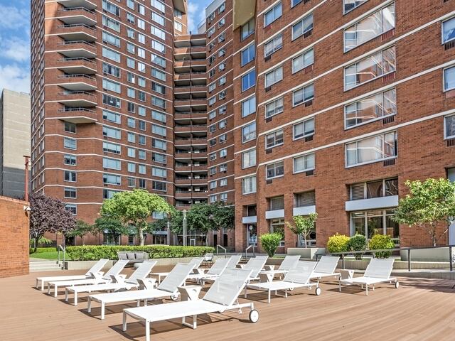 1-Bedroom at Kips Bay Court : 520 Second Ave