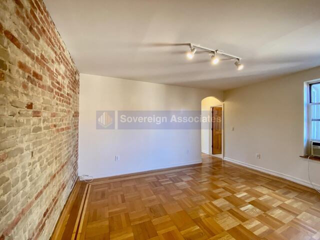 1-Bedroom at 175 Pinehurst Avenue