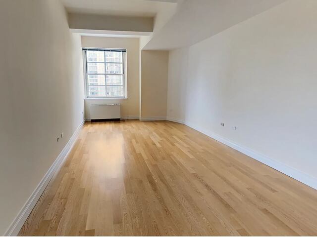 21 West Street photo