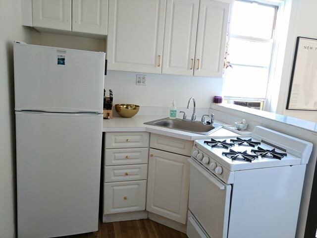 1-Bedroom at 230 Thompson Street