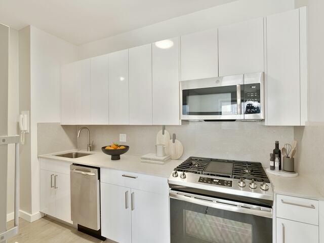 2-Bedroom at Kips Bay Court : 520 Second Ave