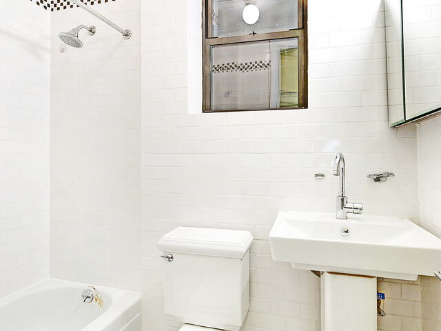 1-Bedroom at 1378 York Avenue