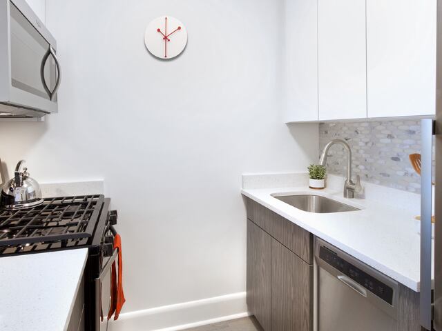 Studio at The Murray Hill Marquis