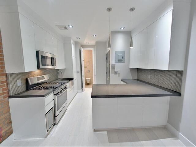 1-Bedroom at 493 Second Avenue