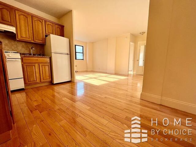 1-Bedroom at The Ivey Delph Apartments