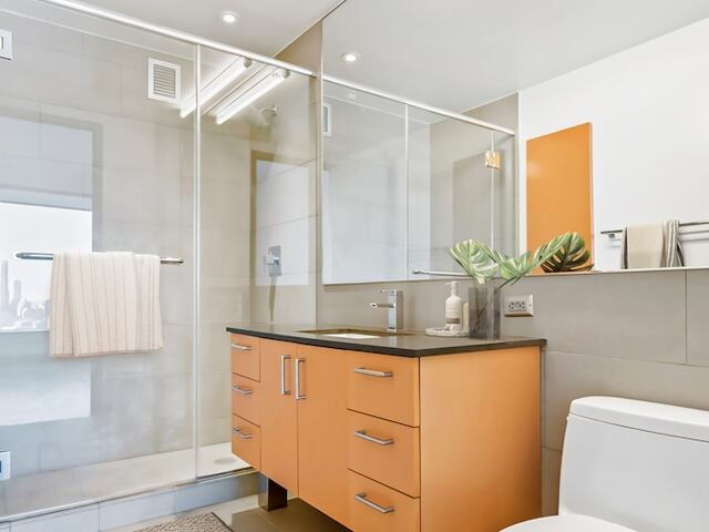 2-Bedroom at New York by Gehry