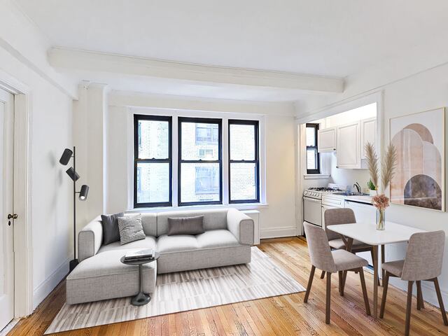 Studio at 404 East 55th Street