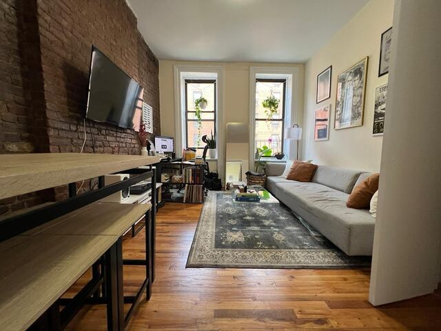 2-Bedroom at 9 Stanton Street