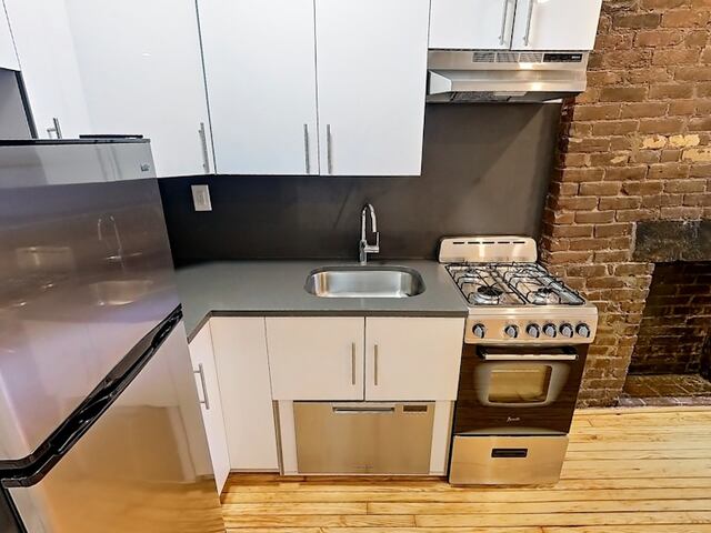 Studio at 203 Chrystie Street