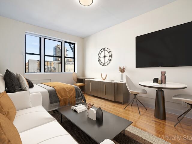 Studio at 624 East 11th Street