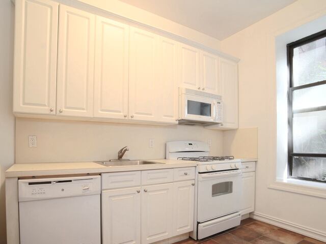 2-Bedroom at 515 West 122nd Street