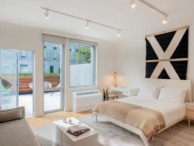 Studio at 325 Kent Avenue