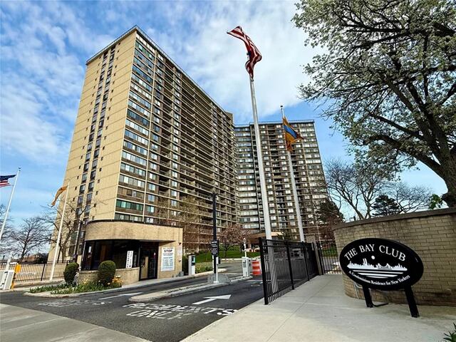 1-Bedroom at 2 Bay Club Drive
