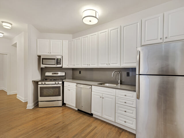 2-Bedroom at 121 Madison Avenue