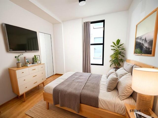 4-Bedroom at 225 Central Park North