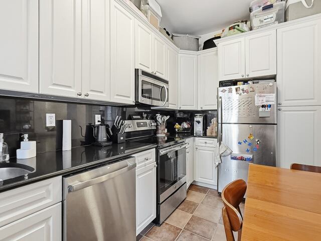 2-Bedroom at 305 Riverside Drive