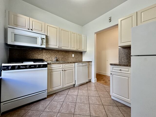 1-Bedroom at 590 Fort Washington Avenue