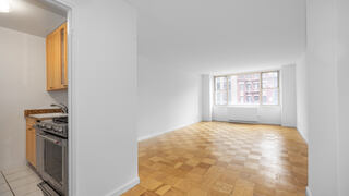 1-Bedroom at Murray Hill Manor (Manhattan)