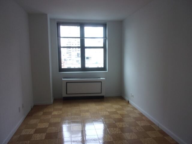 1-Bedroom at Wellesley