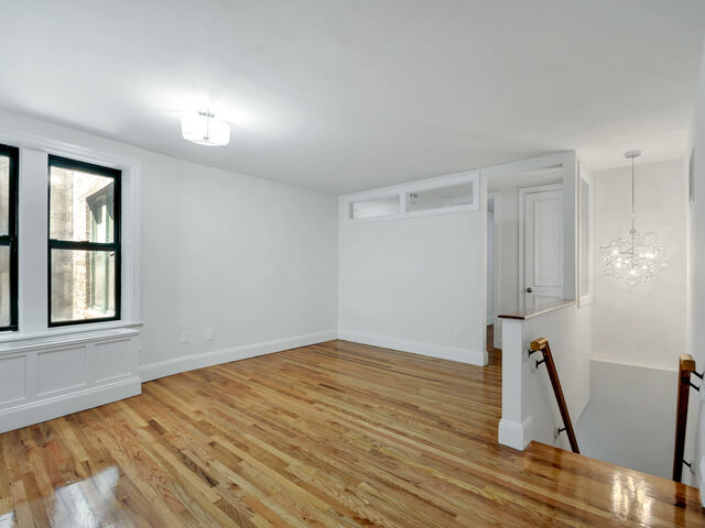 6-Bedroom at 226 East 70th Street