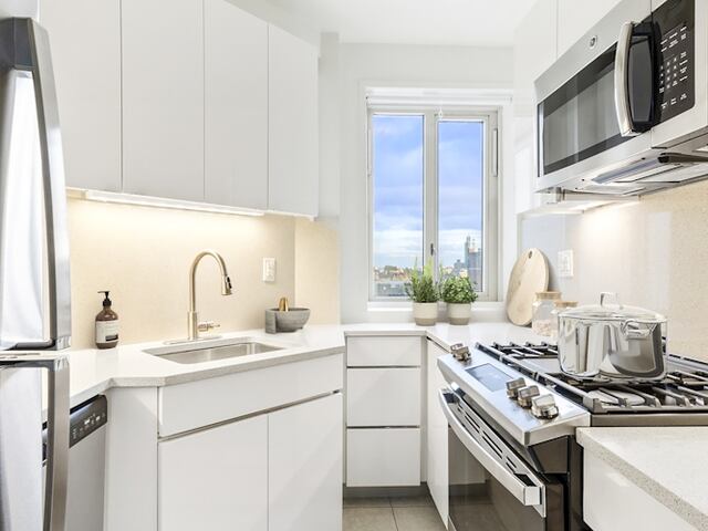 2-Bedroom at Stuyvesant Town: 535-545 East 14th
