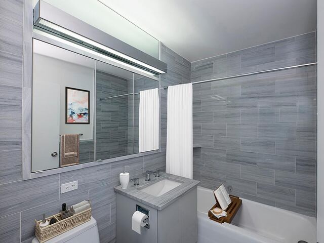 2-Bedroom at Tribeca Bridge Tower