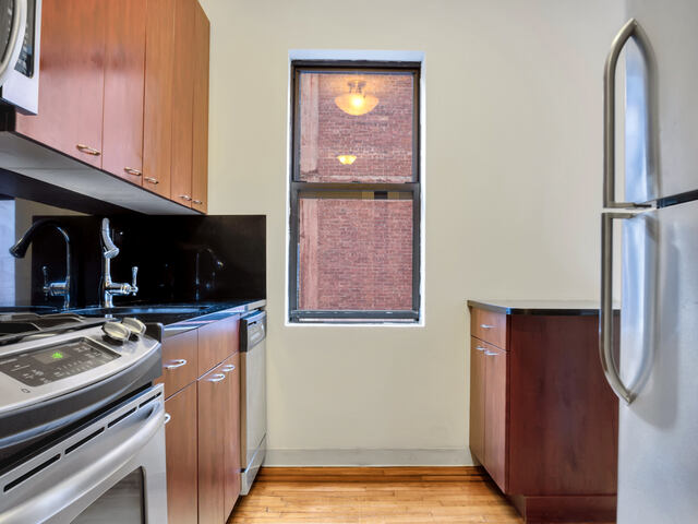 2-Bedroom at 121 Madison Avenue
