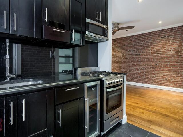 4-Bedroom at 326 East 100th Street