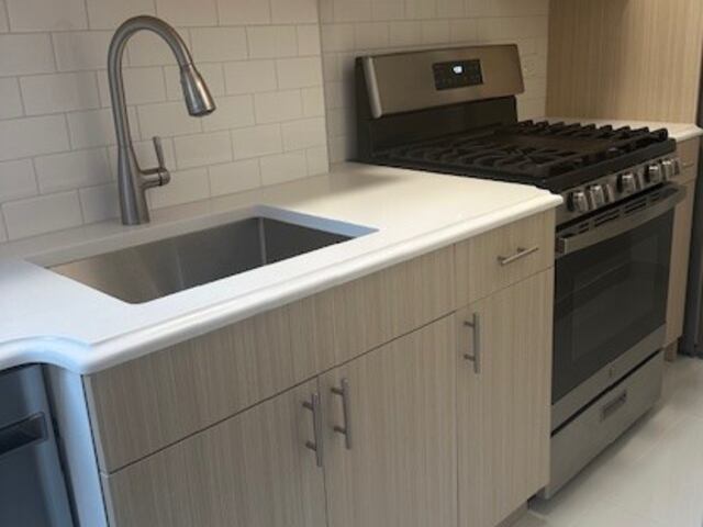 Studio at London Terrace Gardens: 445 West 23rd