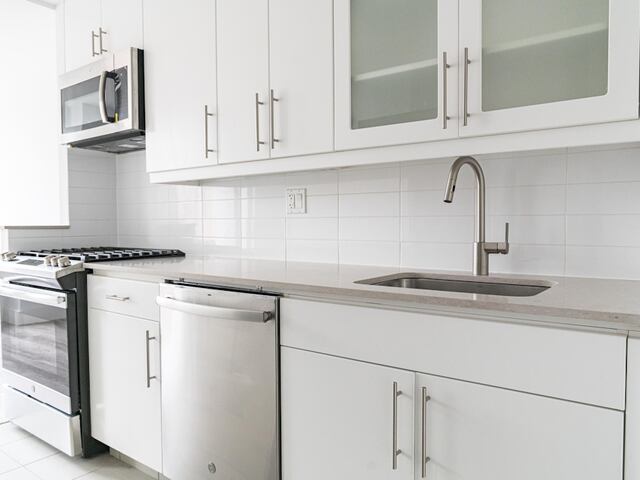 2-Bedroom at Kips Bay Court : 520 Second Ave