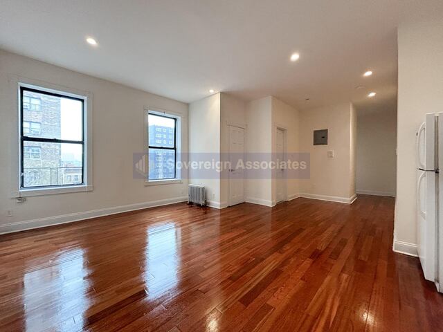 3-Bedroom at 935 Saint Nicholas Avenue