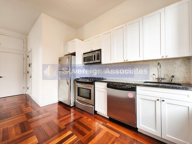 2-Bedroom at The Westbourne : 605 West 137th