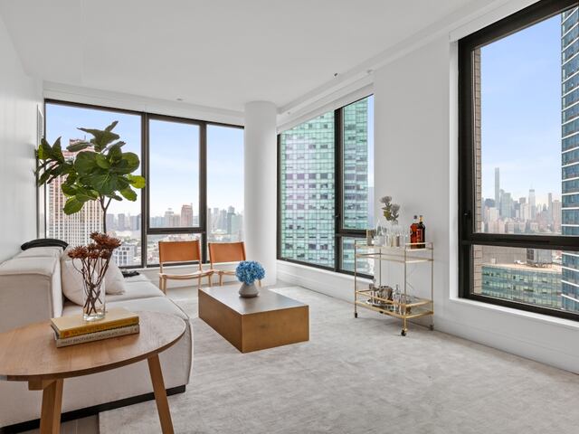 2-Bedroom at Watermark LIC