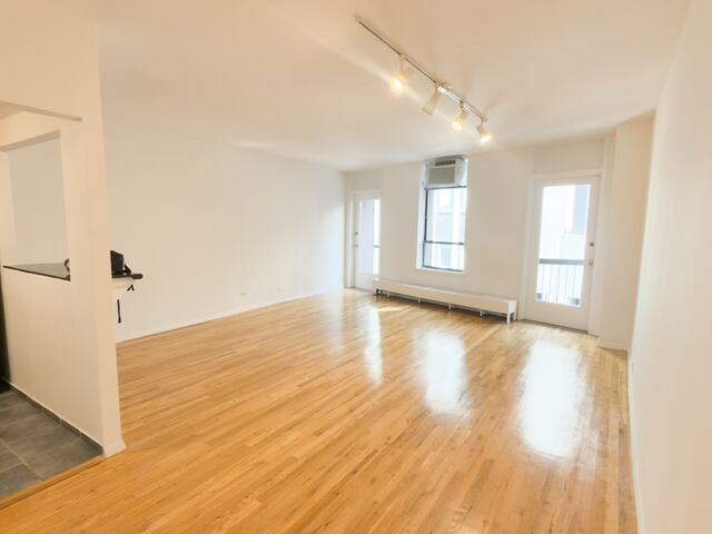 Studio at Delmonico's Building