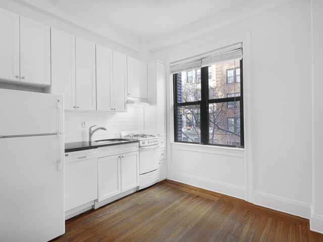 1-Bedroom at 19 West 69th Street