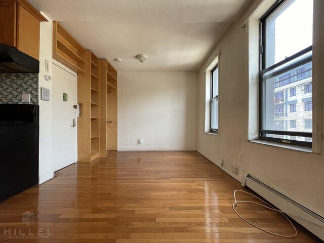 Studio at 820 Wyckoff Avenue