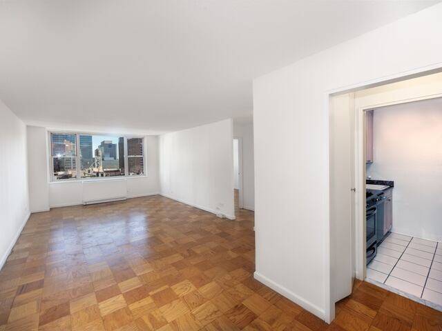 1-Bedroom at Murray Hill Manor