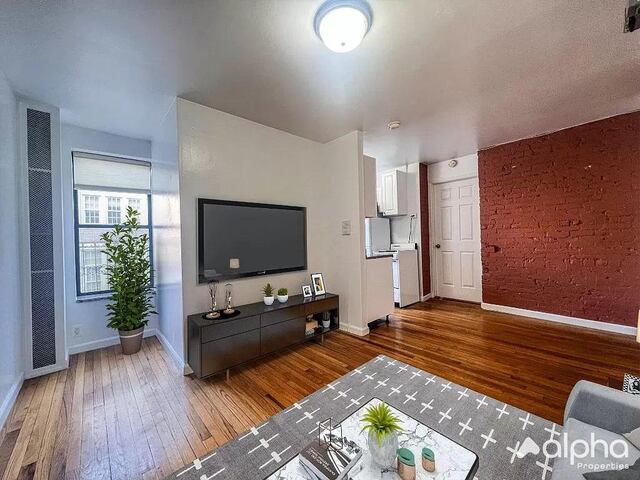 1-Bedroom at 332 East 95th Street