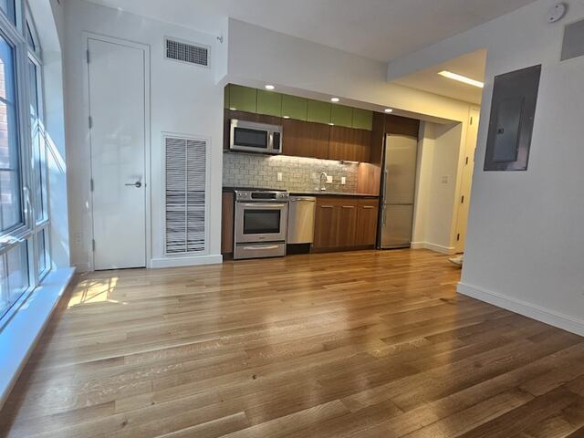 Studio at 101 Bedford Avenue