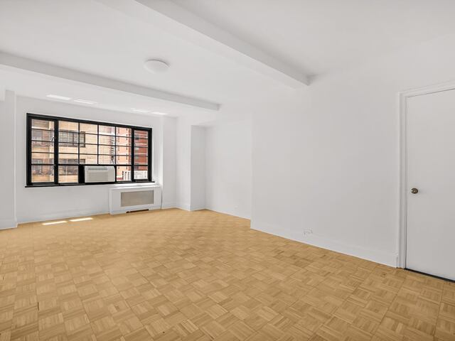 Studio at The Beaux Arts: 307 East 44th